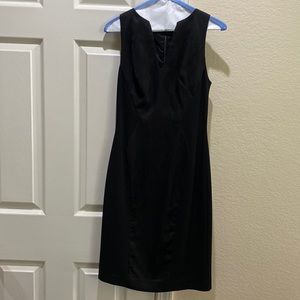 Black Halo size 0 v-neck sheath